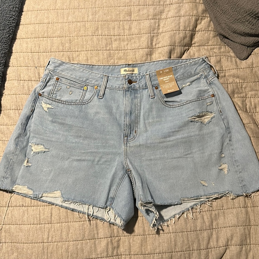 Madewell “The MomJean Short”